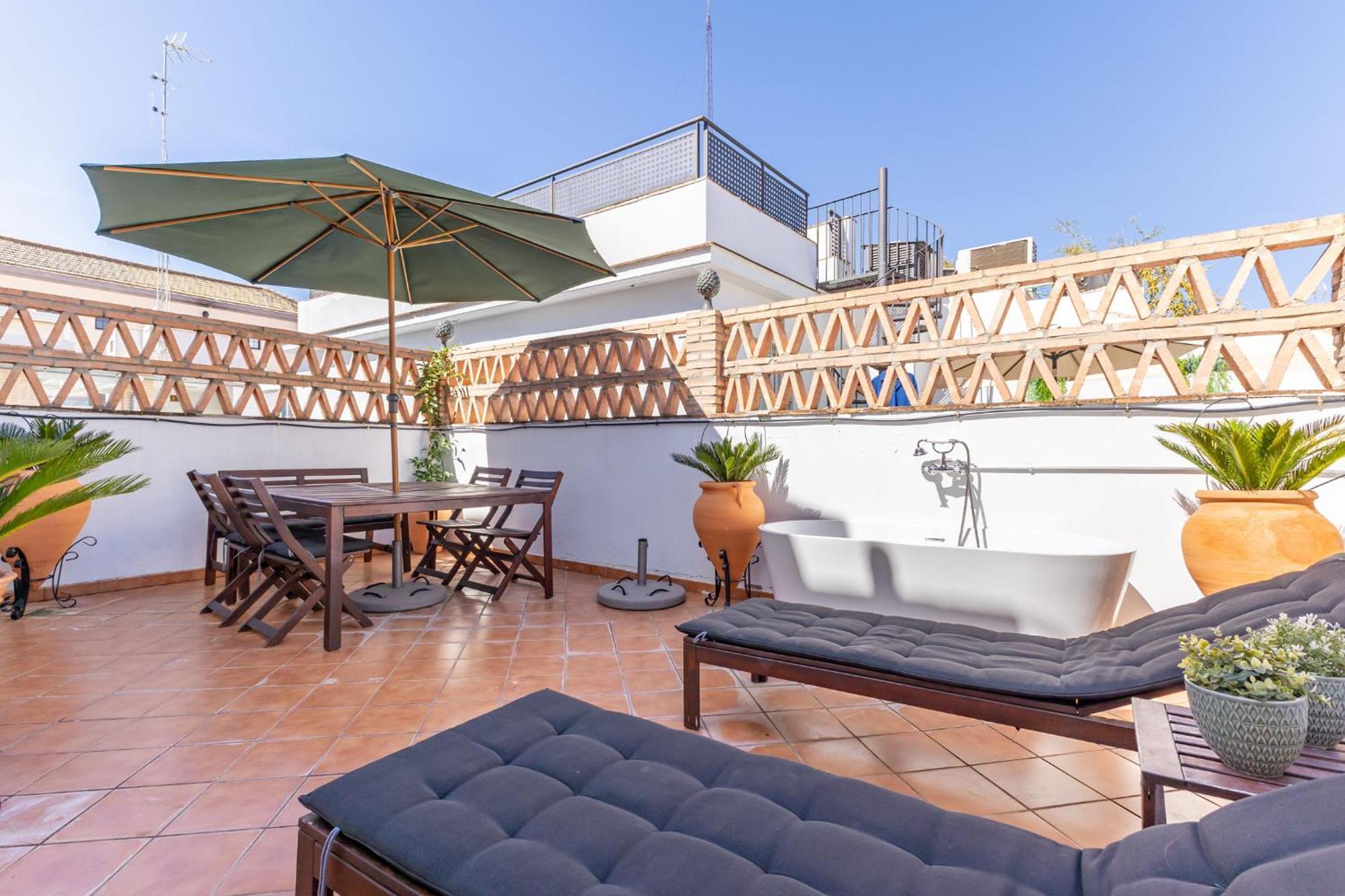 Ohliving Maestranza Apartment Seville Ngoại thất bức ảnh